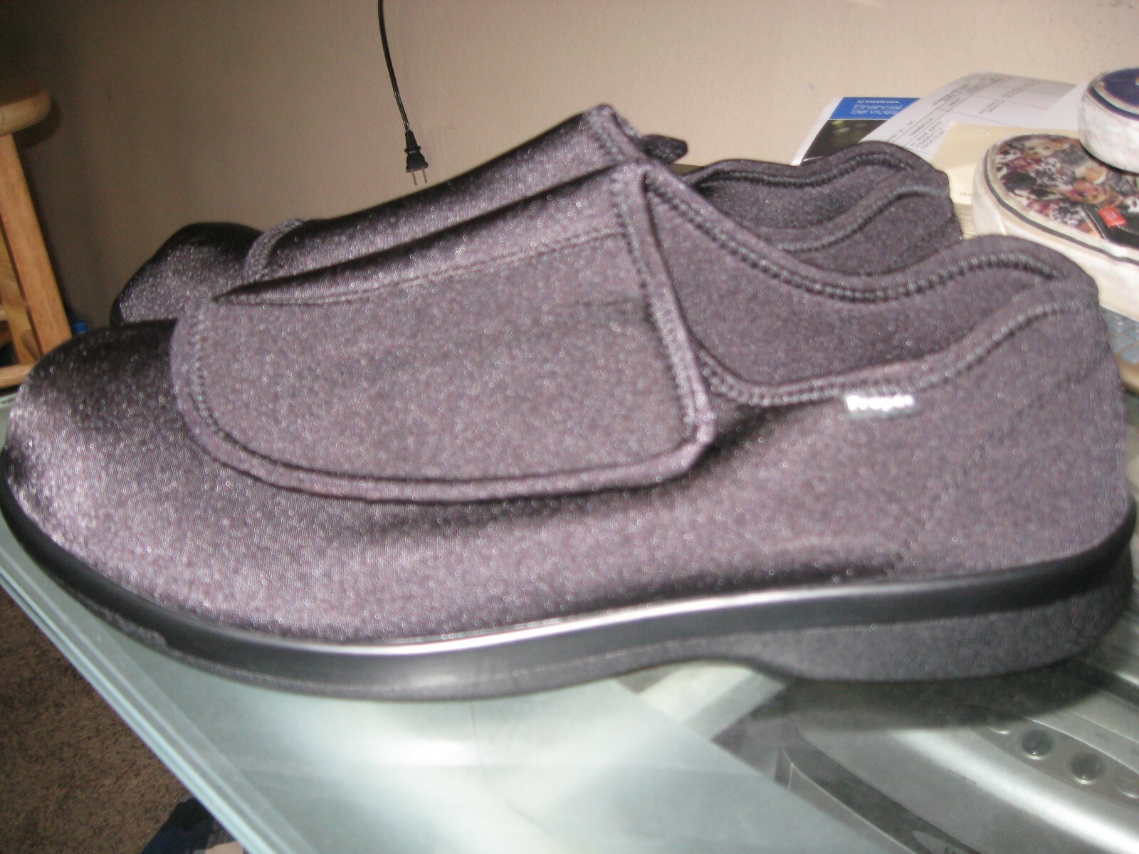 propet velcro men's shoes