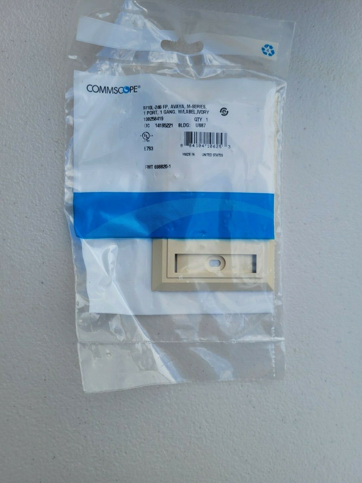 CommScope 108258419 M10L246 Faceplate RJ45 Wall Plate 1Port Ivory