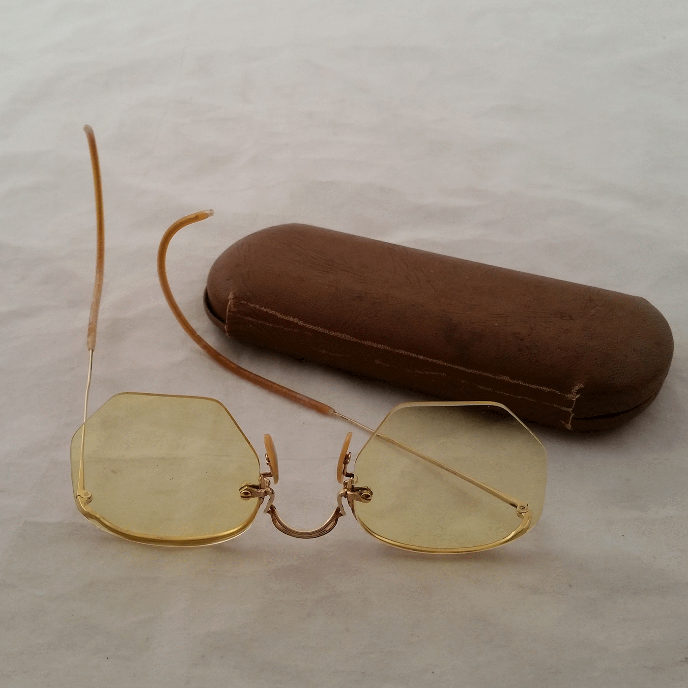 Bausch & Lomb Numont Ful-Vue True Antique 12k Gold Fill Eyeglasses and Case - Picture 11 of 12