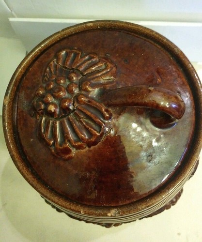 Hand Crafted Vintage Ceramic Pottery BEAN CANISTER / JAR, makers mark on bottom - Picture 3 of 7