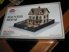 MODEL POWER 486 HAUNTED HOUSE HO SCALE BUILDING KIT