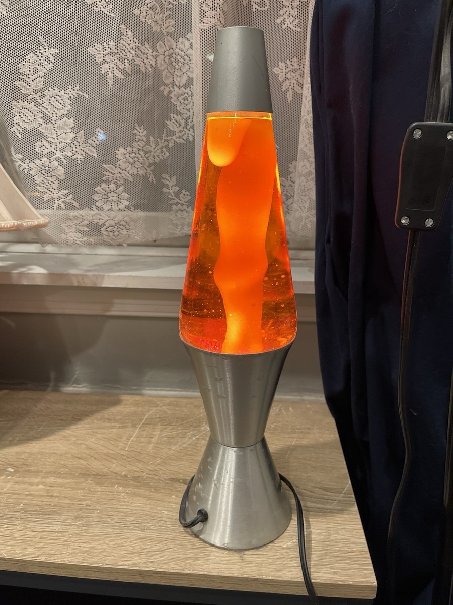Vintage 1997-99 Lava Lite Model 8405 05 Midnight Series Lava Lamp