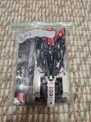 LEGO Technic 42137 Formula E Porsche 99X Electric Racing Car Retired Complete