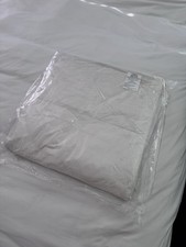 Luxury White Duck Down Comforter 102x86   Sealed New   100 Cotton   Soft Hotel