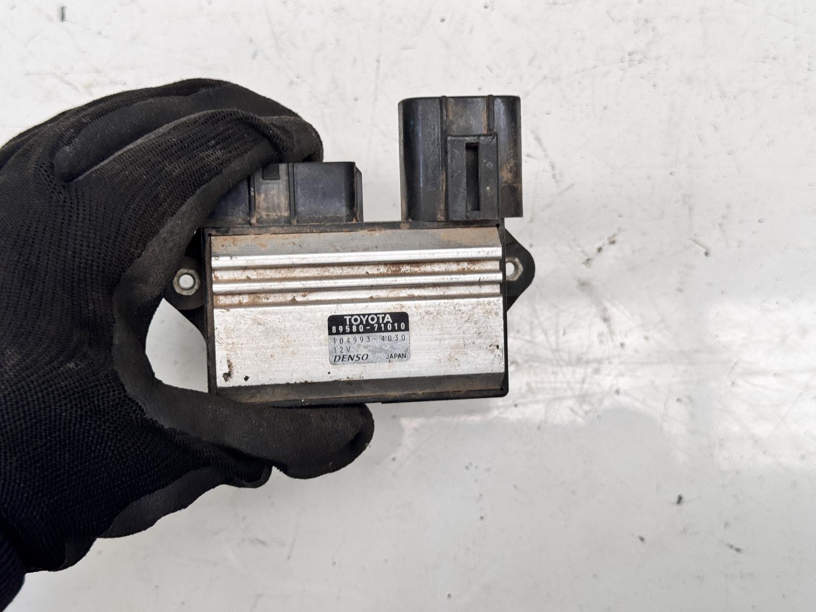 Toyota Hilux Air Injection Control Module TGN16 02/2005-08/2015 - thumbnail 2