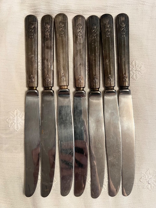 7 ROSALIE 1938 Dinner Knives 9"  Wm A Rogers A1 Plus Oneida Ltd Silver Plate