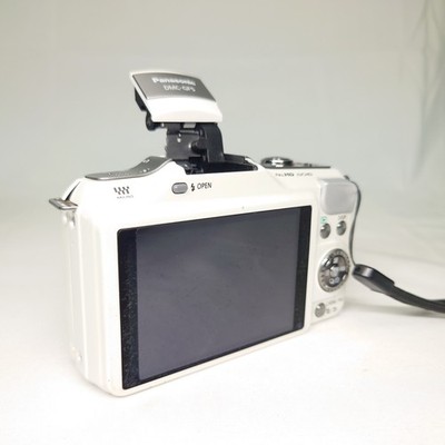Exc+++] Panasonic Lumix DMC-GF5 12.1MP Digital Camera - white From