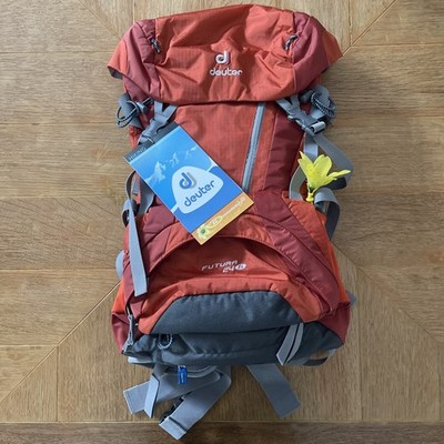 Deuter Futura 24 SL Women's Hiking Backpack in Orange/Lava. NEW.
