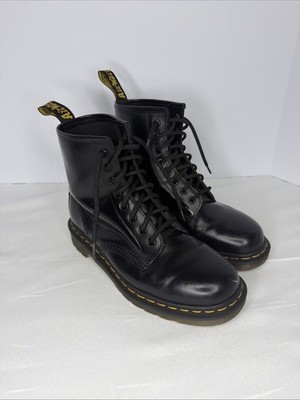 Dr. Martens 10072/ 1460 SMOOTH LEATHER LACE UP BLACK BOOTS Sz Women s 9 Men s 8