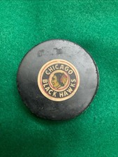 VINTAGE CHICAGO BLACKHAWKS NHL OFFICIAL GAME HOCKEY PUCK - CONVERSE ART ROSS USA