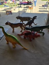 Plastic safari animal  Dinosaurs Lot of 6