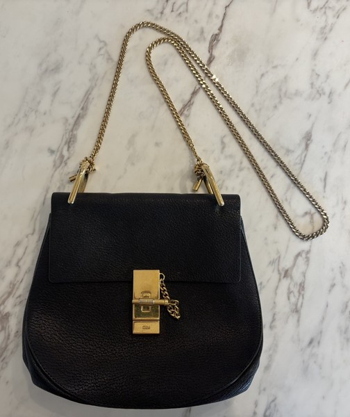 Chloe Medium Drew In Classic Black Textured Leather With Gold Hardware And Chain