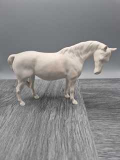 Beswick Beautiful Matt White Mare Looking Right Rare