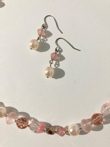 Pink Rose Quartz Glass Acrylic Beaded Necklace and Earrings Set - Picture 8 of 9