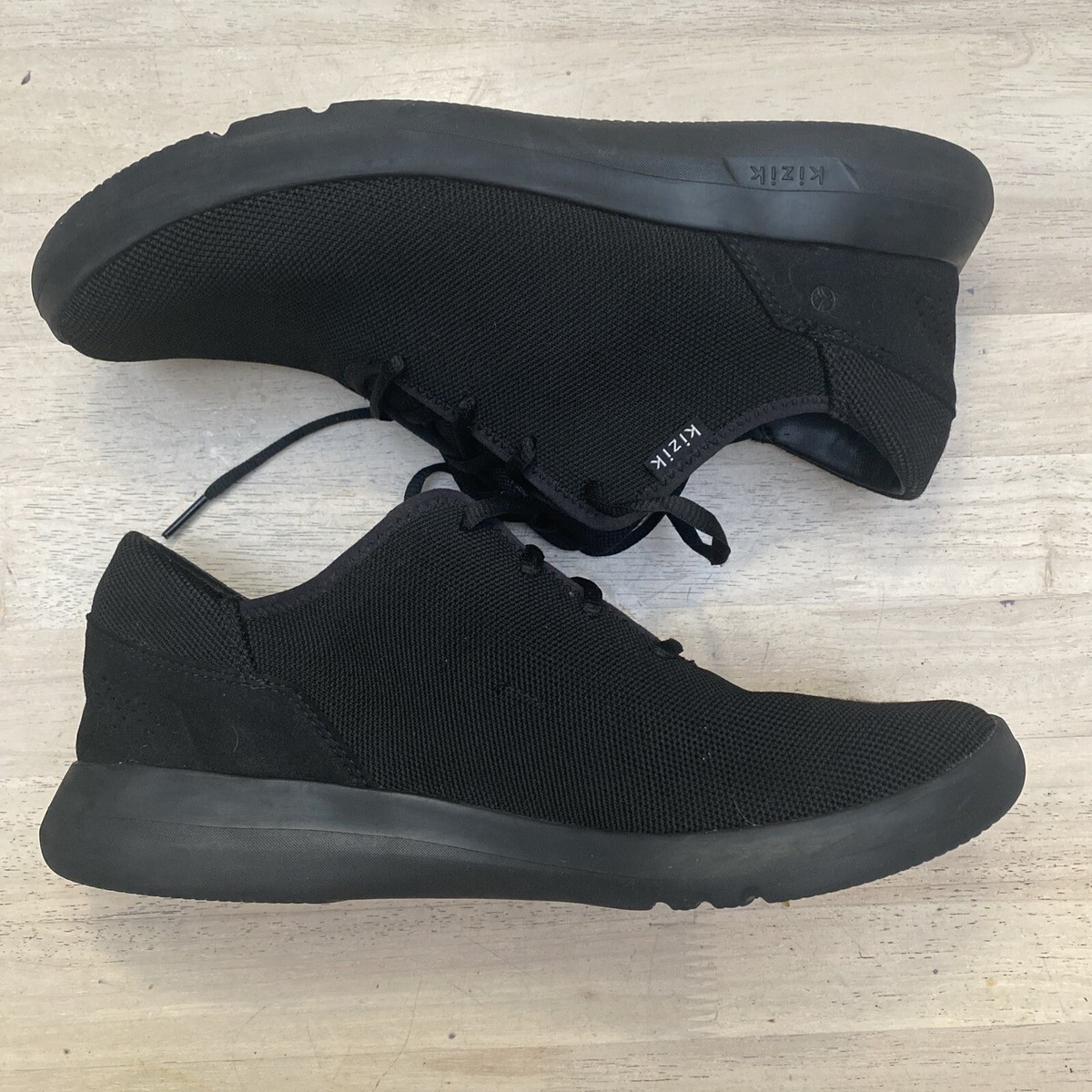 Kizik Shoes Unisex Mens 11 Womens 12.5 Wide Eco Knit Black Hands