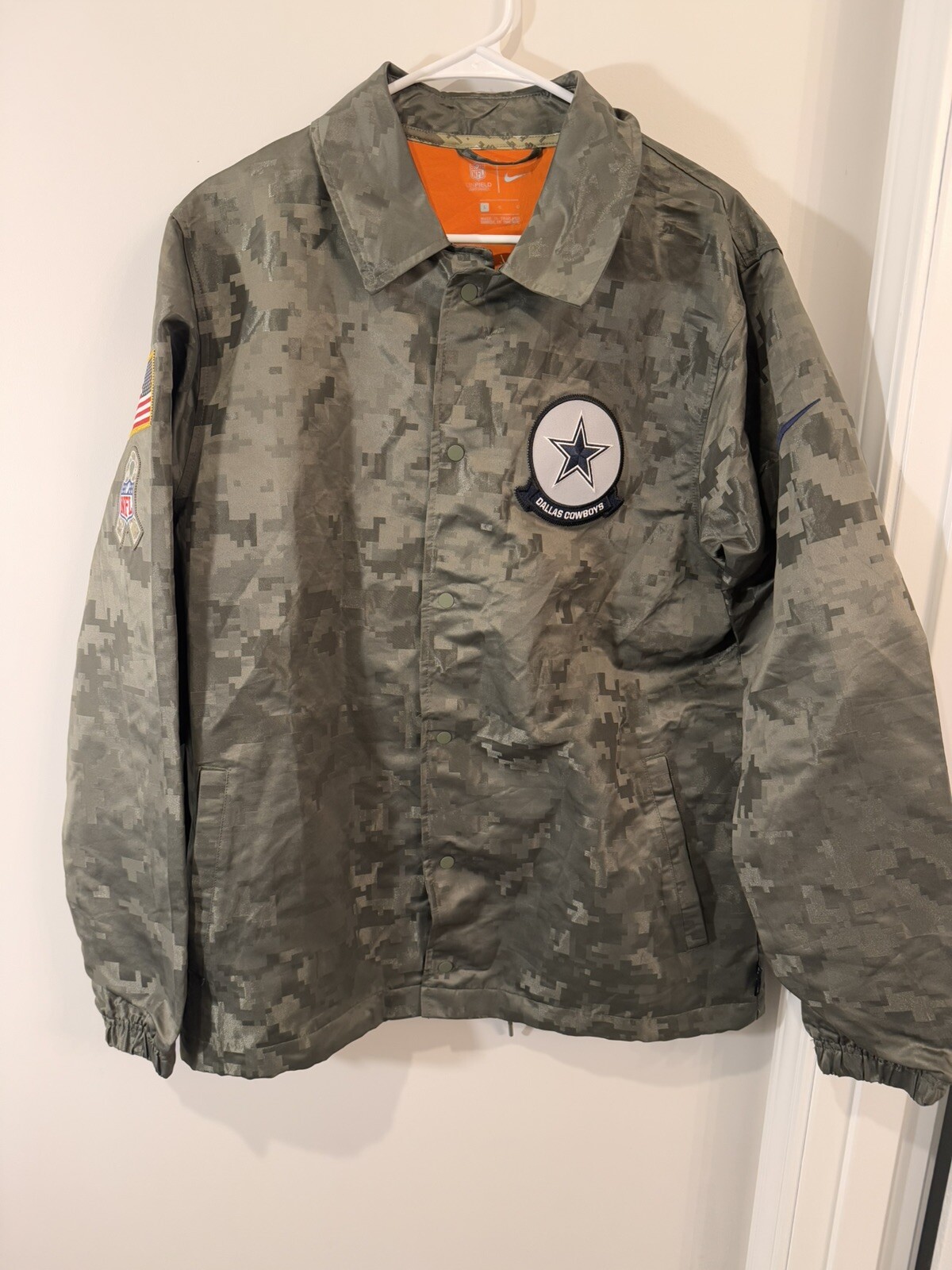 SACAI X NIKE Nike Dallas Cowboys Salute to Service Giacca Cappotto Mimetico Leggero Uomo L Nuovo con etichette