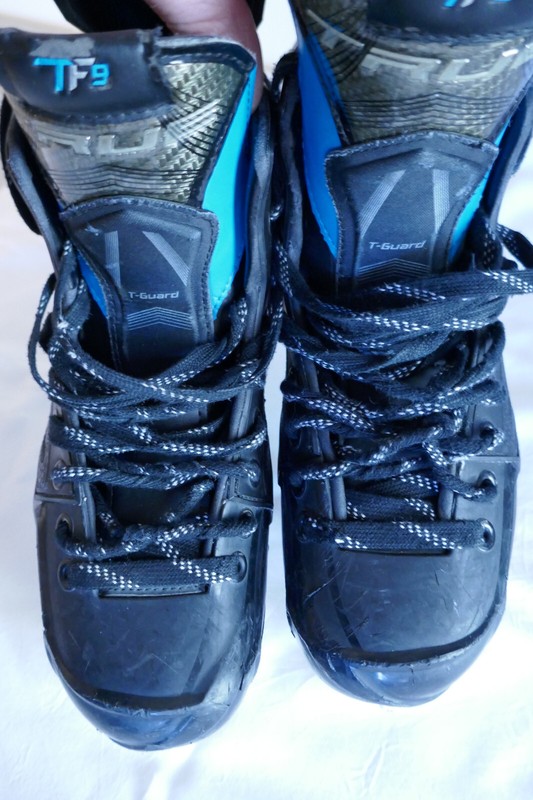 used hockey skates True 5 1/2 5.5