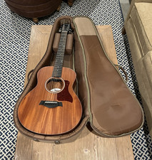 Taylor GS Mini Mahogany Parlor Acoustic Guitar 3/4 Size 6-String w/ Gig Bag