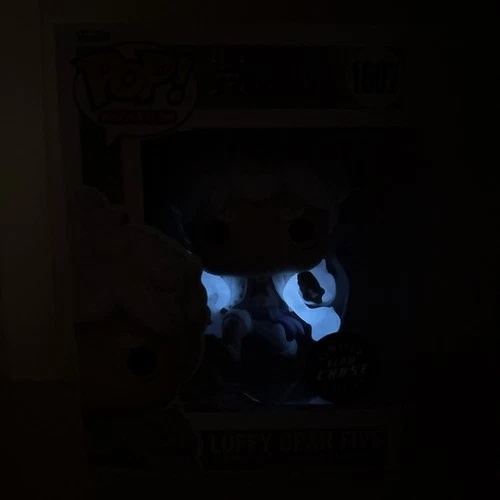 Funko Pop One Piece Luffy Gear Five 5 Chase #1607 GITD Glow W/Protector