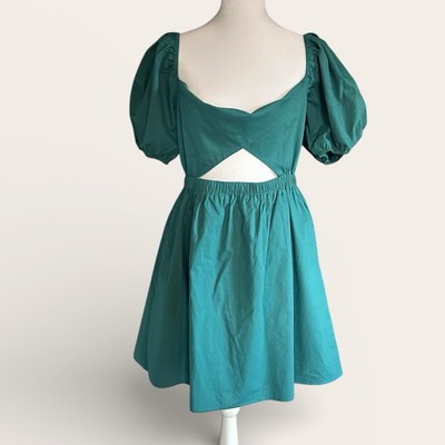 Le Lis Collection Short Sleeve Emerald Green Dress. Size Large NWT