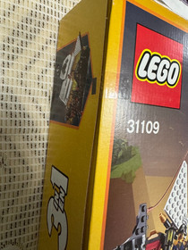 LEGO Creator Pirate Ship 3in1 Set (31109) NEW 
