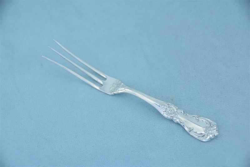 Reed & Barton Burgundy Sterling Silver 4-3/4" Lemon Fork No Monogram