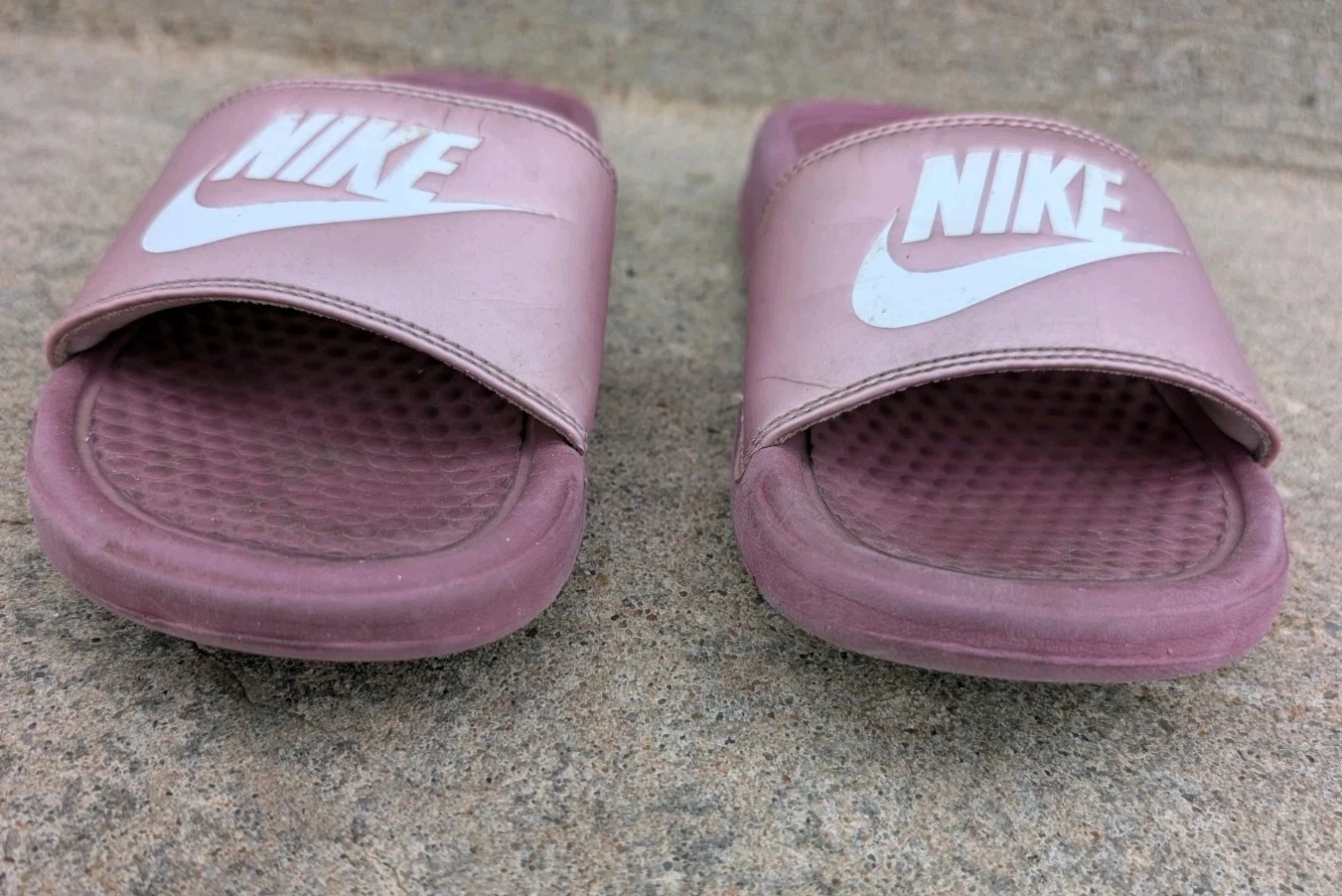 Nike Benassi Just Do It Sandalo Donna Slides Rosa e Bianco Taglia USA 5