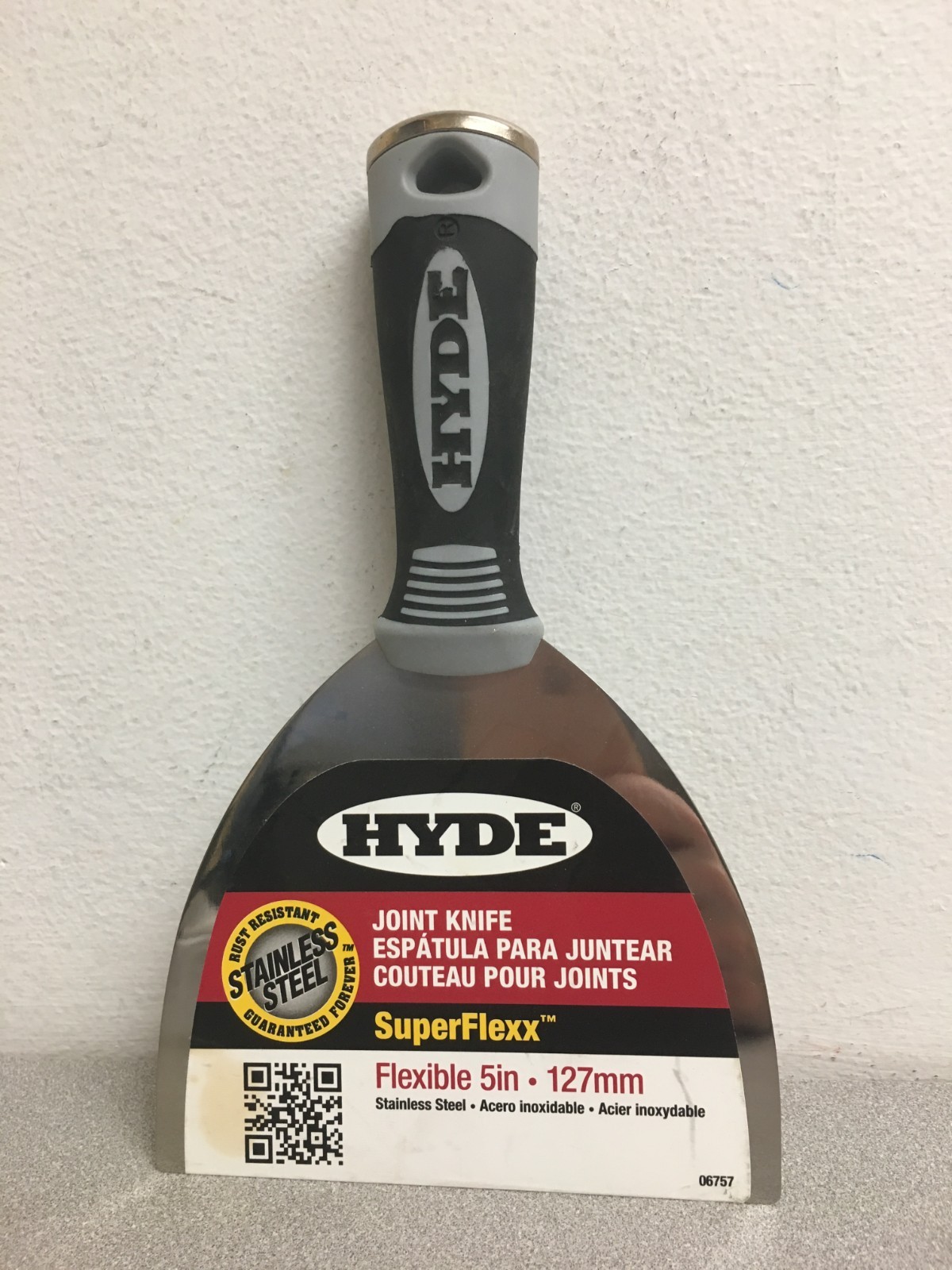 0.9in. H X 5 In. W X 8.5 In. L 06757