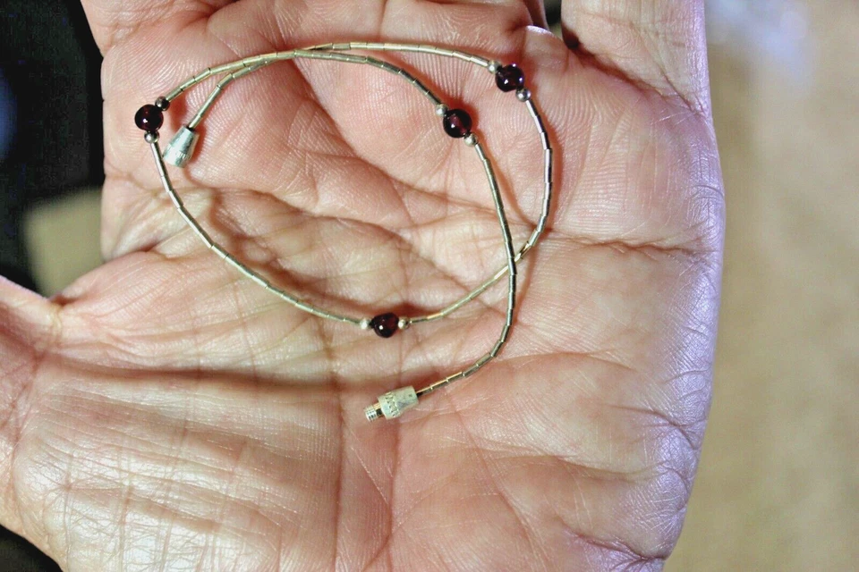 Pulsera tobillera o muñeca de plata de ley de 9" marrón con detalles con cuentas arremolinadas Foto 2 de 3