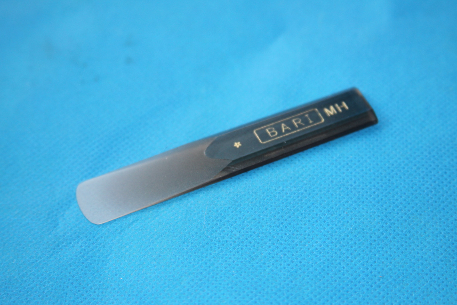 Bari Star Series Synthetic Tenor Sax Reed, Medium Hard Strength, 3.03.