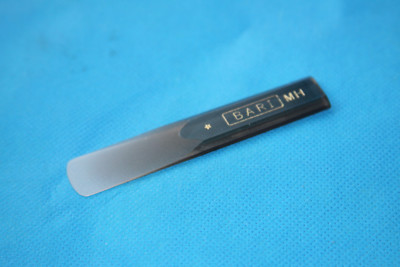 Bari Star Series Synthetic Tenor Sax Reed, Medium Hard Strength, 3.0-3.5, BSTSMH
