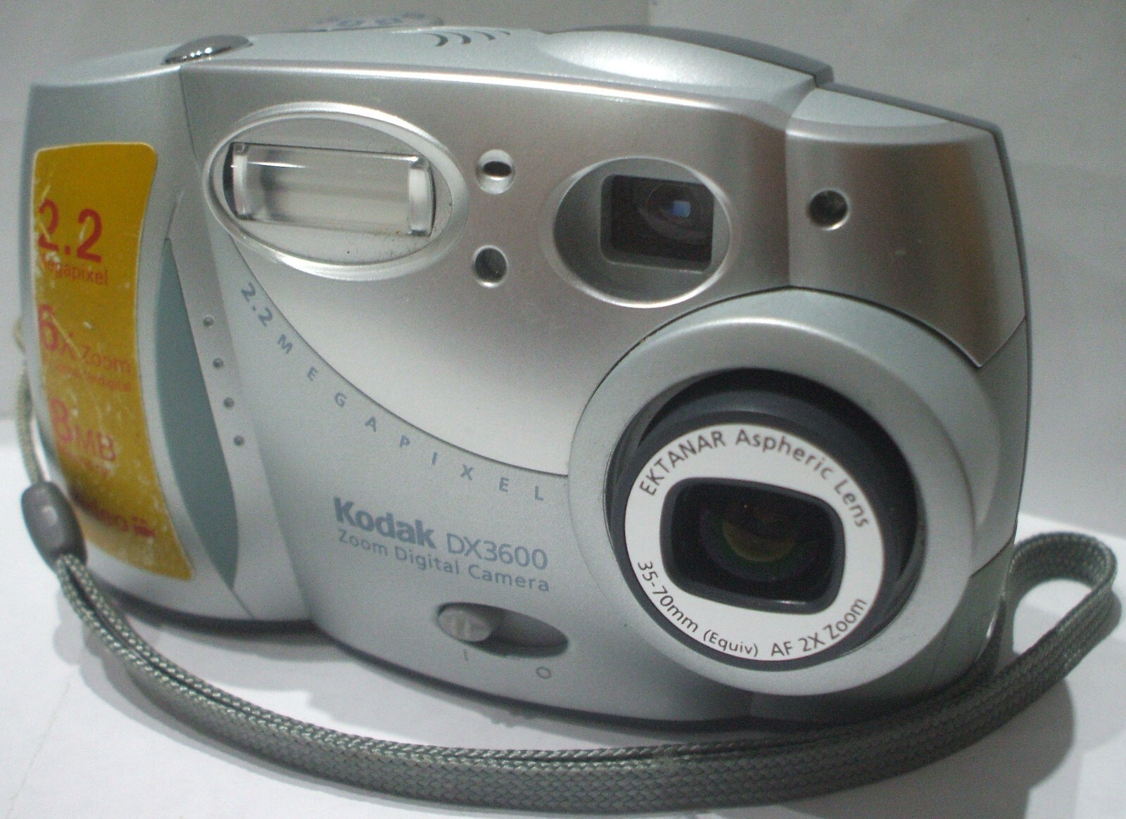 Vintage Kodak DX3600 2.2MP Digital Camera & memory can use AA