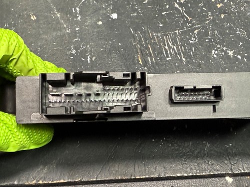 08-13 BMW E82 E88 E90 E92 E93 CAS3 CAS CAR ACCESS SYSTEM MODULE UNIT 9147185 - Picture 4 of 5