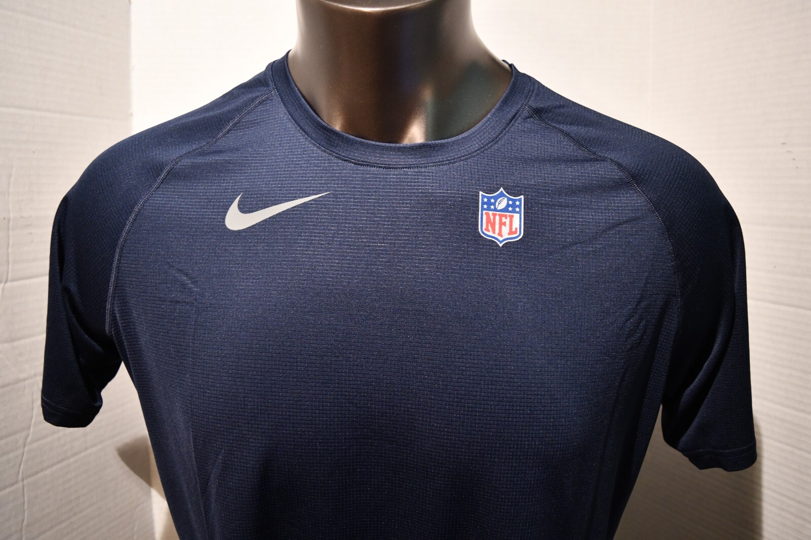 Nike Short Sleeve NFL Navy Compression Shirt L-3XL Men's Sizes new in Package - Picture 3 of 9