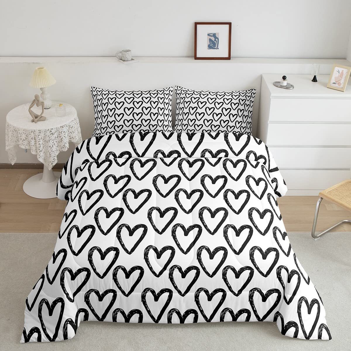 Love Quilt Heart Shaped Bedding Sets,Black and White Lattice Plaid Comforter ...