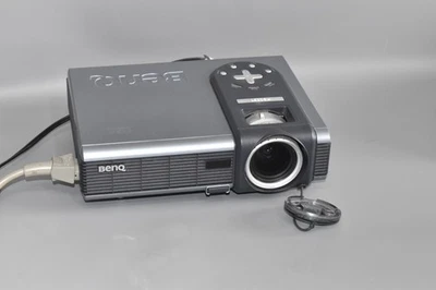 DLP-Beamer BenQ PB2250 Projektor ohne Fernbedienung Fach #G2V - Bild 1 von 4