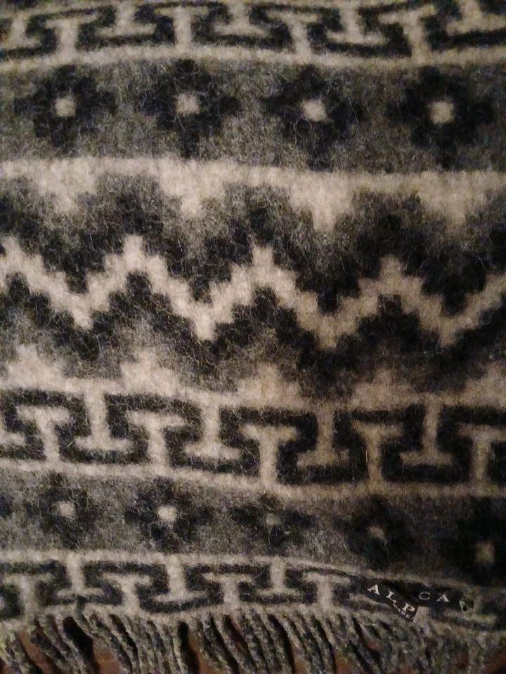 Alpaca/Wool South American Blanket 42x51 - Image 3 of 4