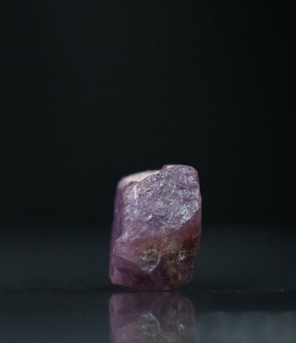 Ruby crystal Mozambique Natural crystal of Ruby Corundum,Red Sapphire - Picture 3 of 10
