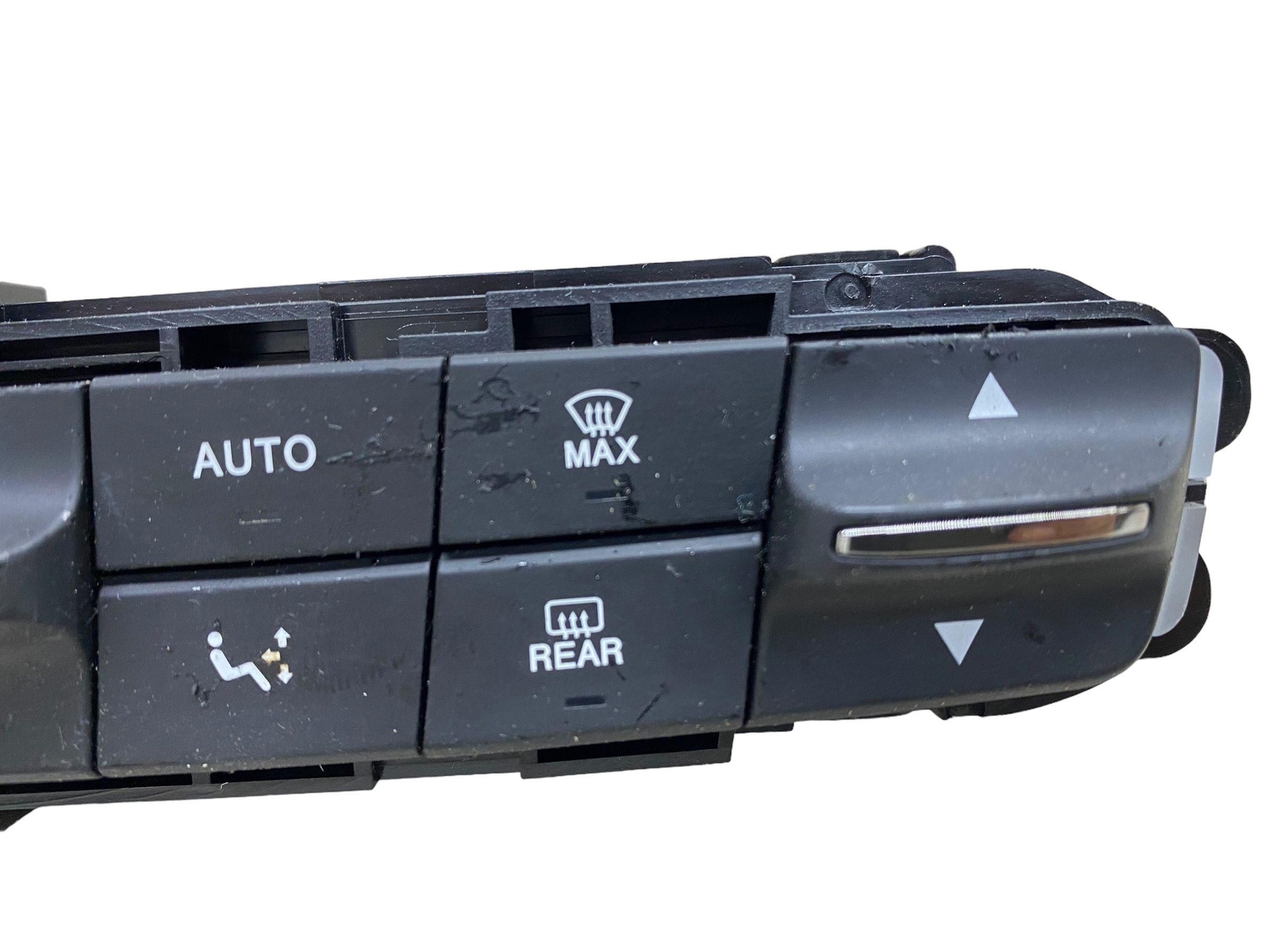 2017-2024 MASERATI LEVANTE FRONT A/C CLIMATE TEMPERATURE CONTROL SWITCH PANEL