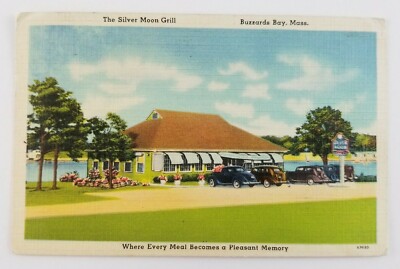 Postcard Linen The Silver Moon Grill Buzzards Bay Massachusetts Old Cars 1943