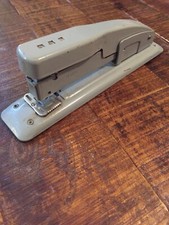 Vintage Swingline 400 Gray Office Desk Stapler Made in USA !!!!!!