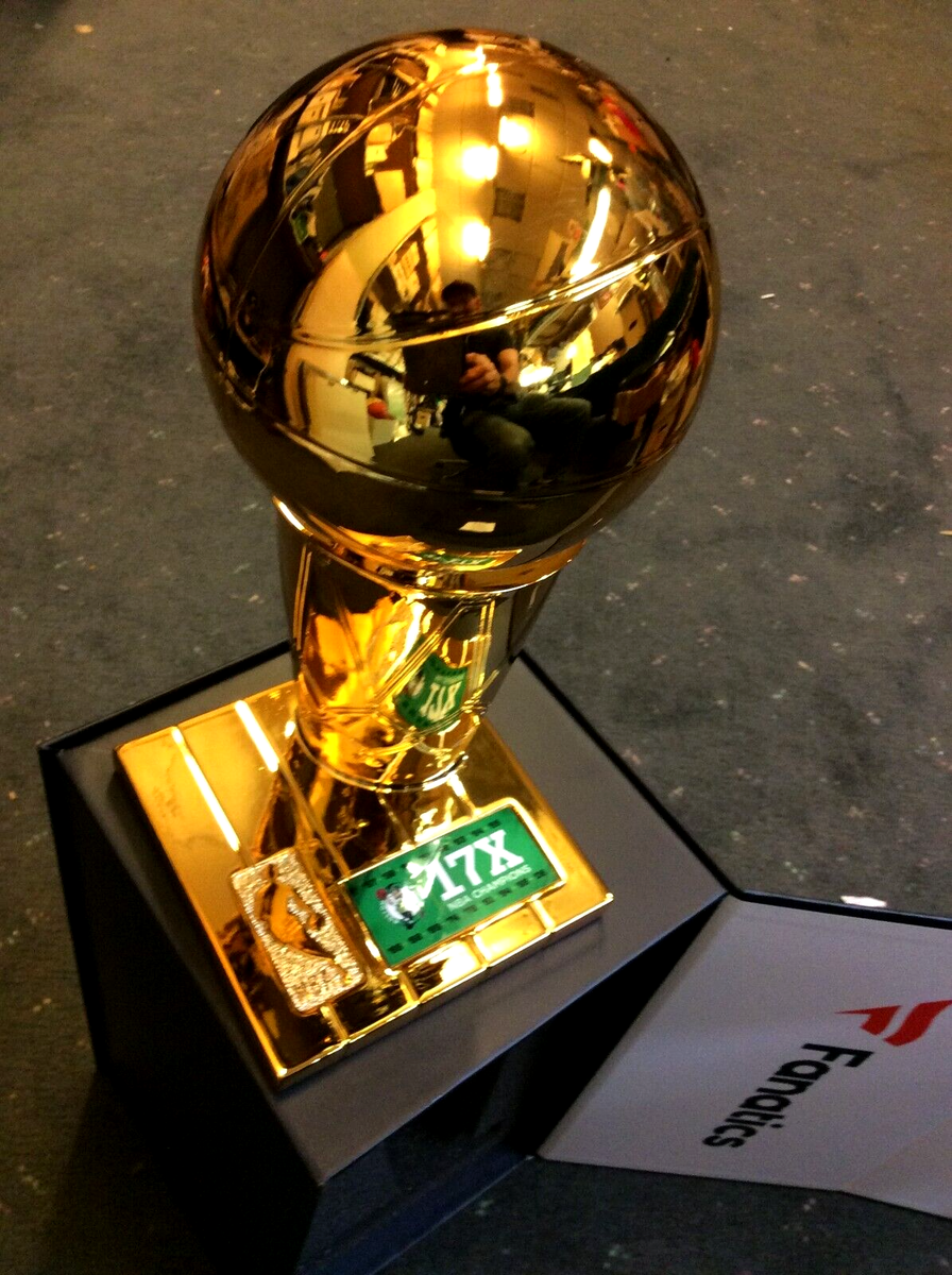 Boston Celtics 17X NBA Champions 12