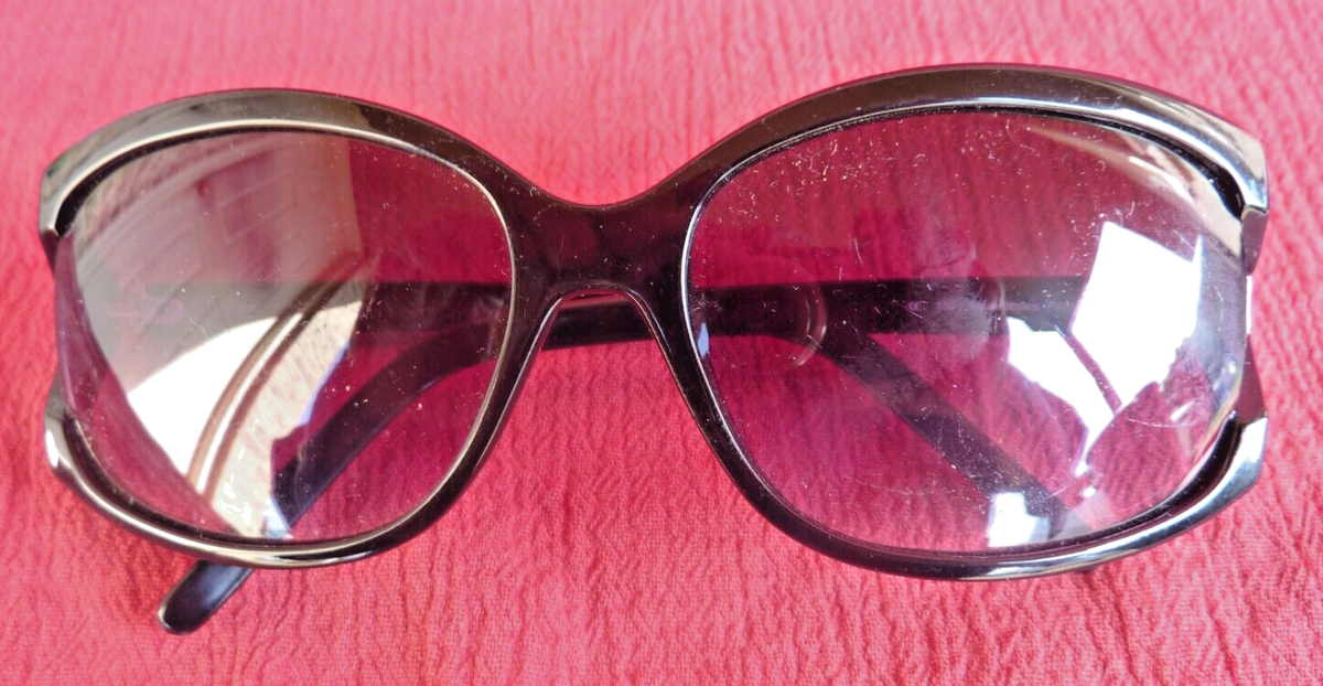 Vera Bradley Clear Frame Sunglasses with Patterned Temples - Smoke Lenses VB Shanna Eyeglasses Frames by Vera Bradley main image 4