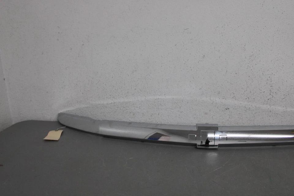 2005 2009 CHEVROLET EQUINOX FRONT CHROME GRILLE MOLDING TRIM Foto 2 de 4