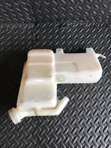 Isuzu Nqr 5.2 Tdi Engine 4Hk1 2008 Year Rexpansion Fluid Tank - Picture 5 of 9
