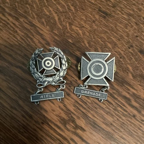 WW2 U.S. Vintage Silver Filled Military Rifle Marksman Medals Badge Pin Award