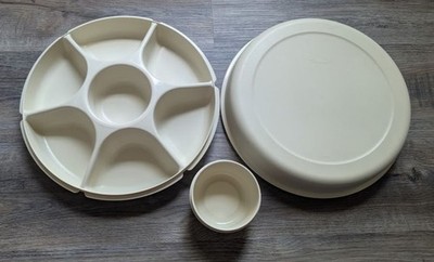 Vintage 3 Piece Set Tupperware Veggie Tray with Dip Bowl #1665-3,1666-3,1667-2