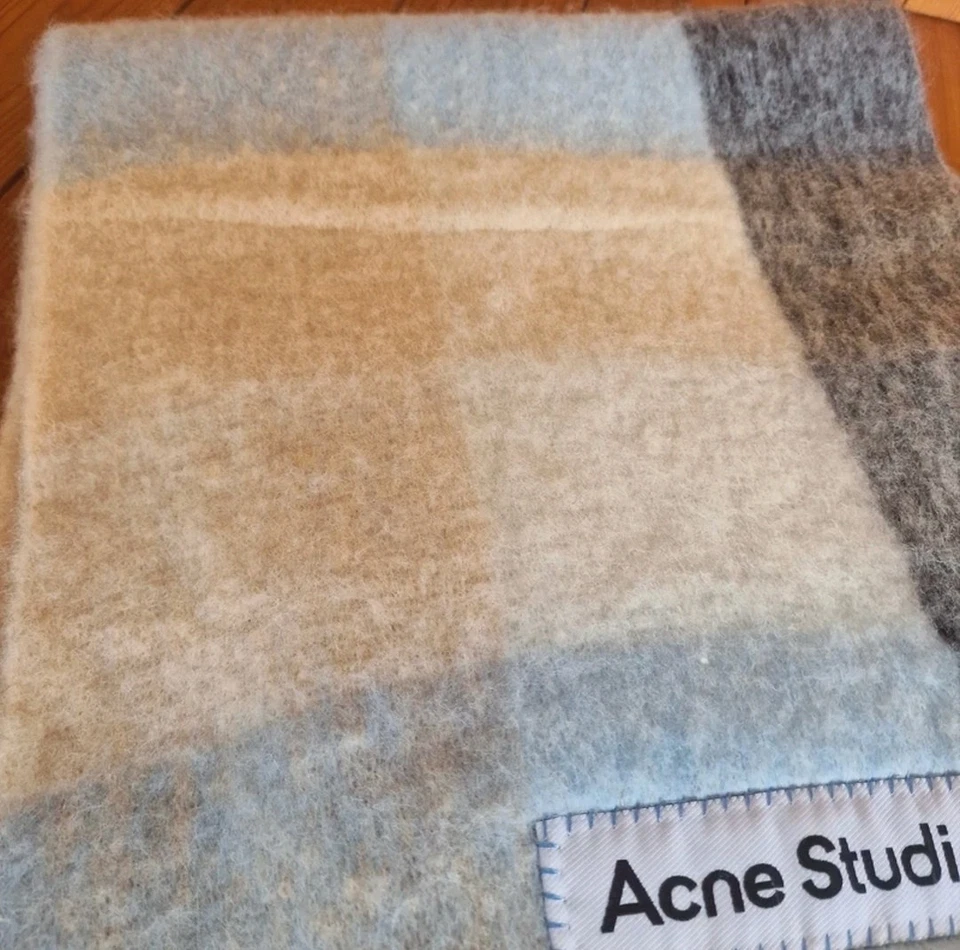 祛痘工作室围巾 — 第 3/4 张图片