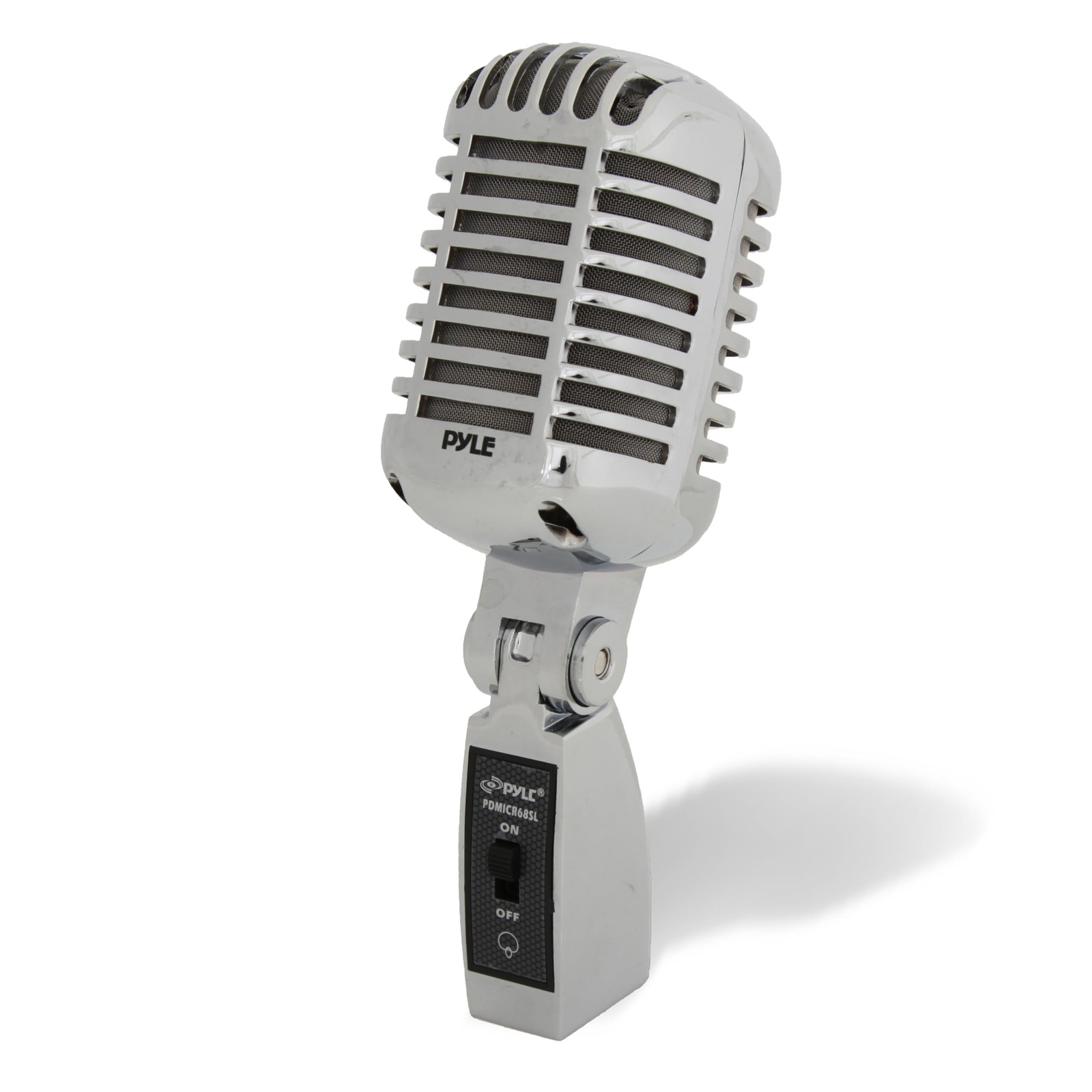 Microphone vintage ancien avec corps métallique lourd pour chant sur scène et studio de radio