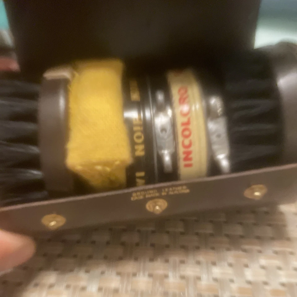 Винтажная коробка для чистки обуви из массива дерева с щетками - Изображение 4 из 4